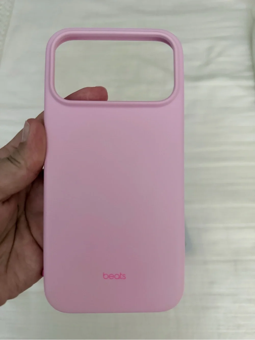 iPhone 17 Pro Max Pink Kickstand Case with Lanyard Good condition, used it twice